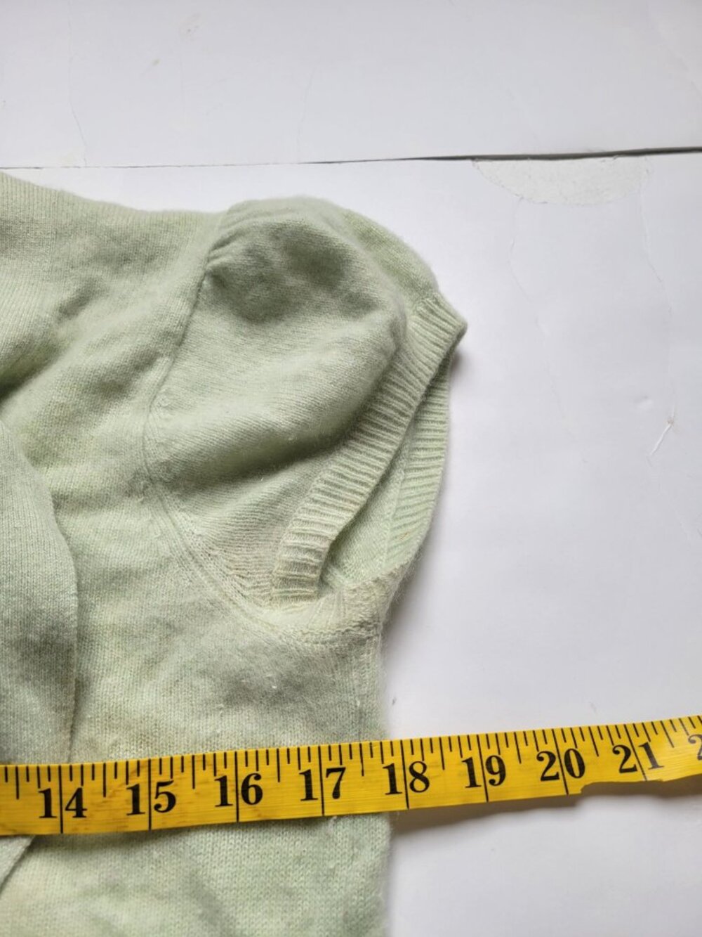 Banana Republic Italian 100% Cashmere Bow Tie Lime Green Short Sleeve Sweater S - Picture 9 of 10